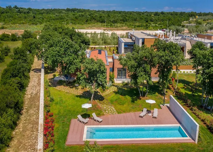 Ferienhaus Voliera Pula